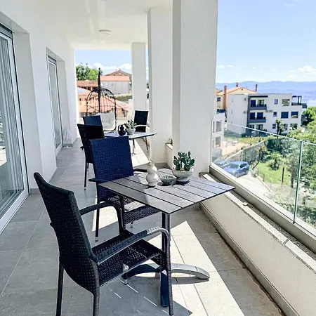Apartman Skysea In Bregi With A View Of *