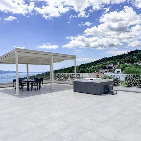 Apartman Skysea In Bregi With A View Of Abbázia
