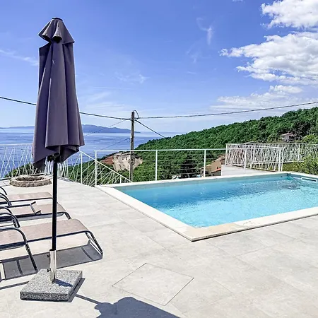 Apartman Skysea In Bregi With A View Of *
